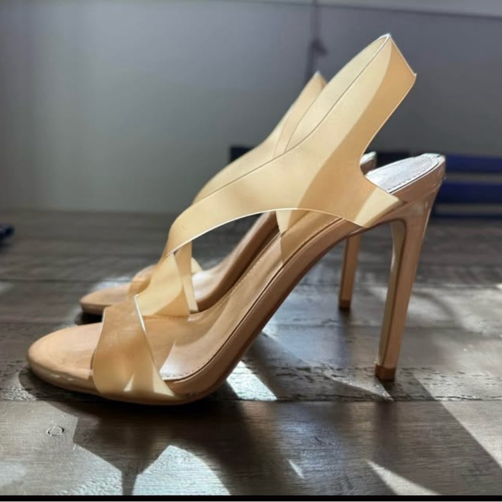 Guess Sz 5 Nude Strappy Heels